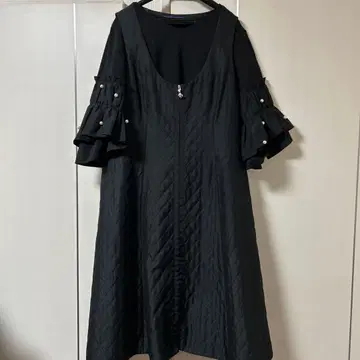 엠즈 그레이시 사이즈 42 블랙 까멜리아 점퍼 스커트