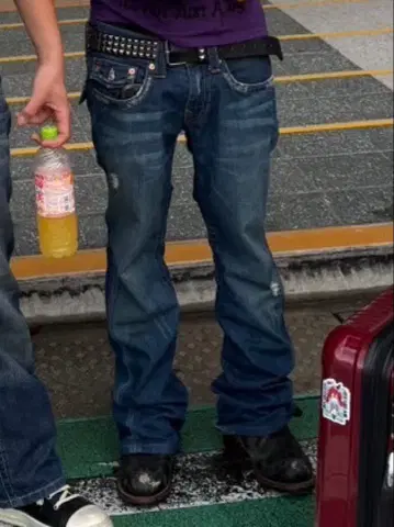 트루 릴리전 플레어 데님