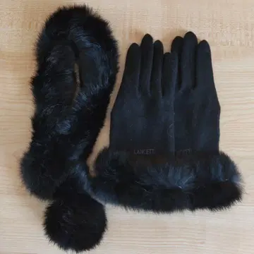 LANCETTI 블랙 퍼 장갑과 목도리 세트