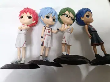 쿠로코의 농구 피규어 세트와 굿즈