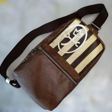 [ 물건 정리중 ] 까스텔바작 바디백