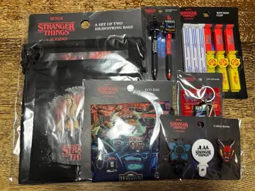 기묘한 이야기 3coins 콜라보 세트