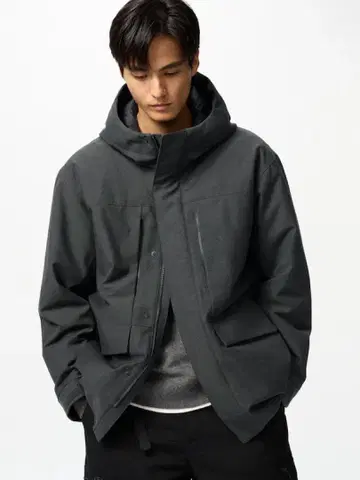 UNIQLO 하이브리드 다운 후드티 다크 그레이 2024년 제조