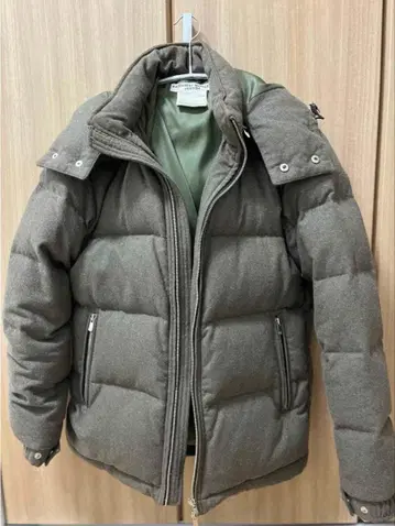 캐서린 햄넷 런던 다운 자켓