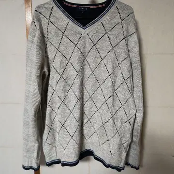 V넥 니트 레이어드