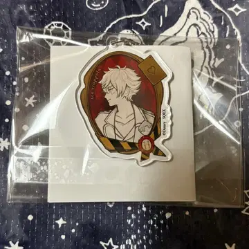 트위스티드 원더랜드 에이스 카메오풍 아크릴 키링 트위스테