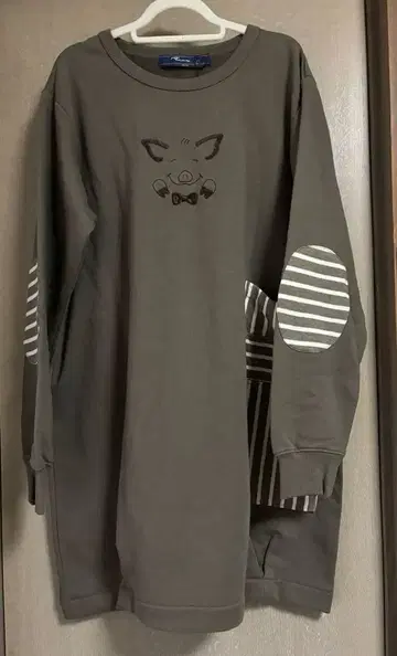 드럭 스토어즈 올리브 그린 긴팔 튜닉