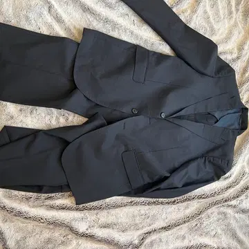 NEWYORKER 수트 네이비 스트라이프 이름 각인 깔끔한