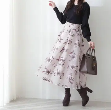 프로포션 바디 드레싱 꽃무늬 스커트