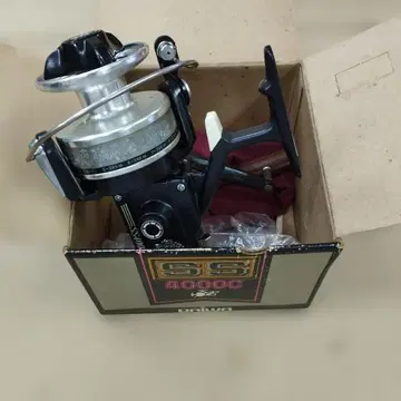 다이와 SS4000C 상자 포함