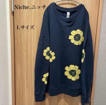 [레어] Niche. 틈새시장 자수 꽃무늬 맨투맨 L 사이즈 루즈핏 니트