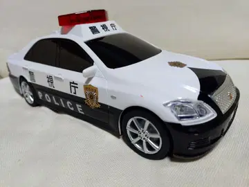 경찰 차량 미니카 소리와 빛 기능 포함