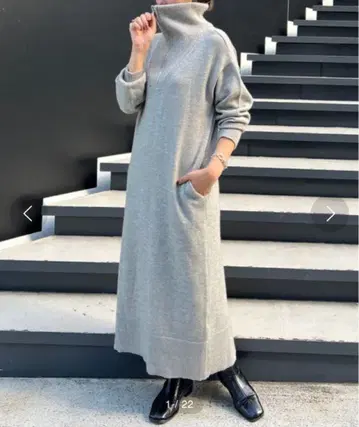 하프 지퍼 니트 원피스 가격: 12,100엔