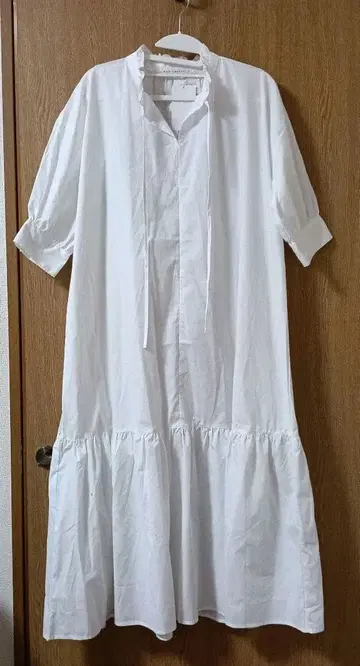 [ 미사용 새상품 ] Ray Cossin 반팔 원피스 화이트 프리 사이즈