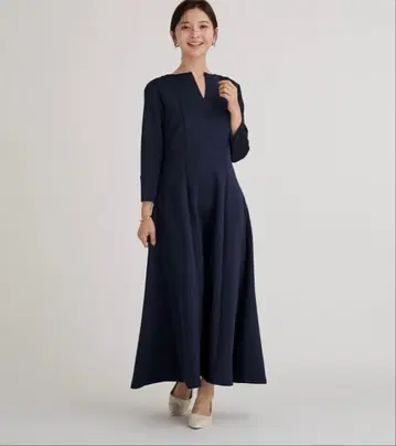 미사용 새상품 본딩 키넥 웨이스트 쉐이프 원피스 유어즈