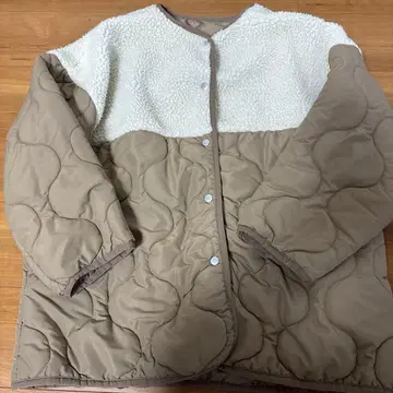 보아 절개 퀼팅 코트