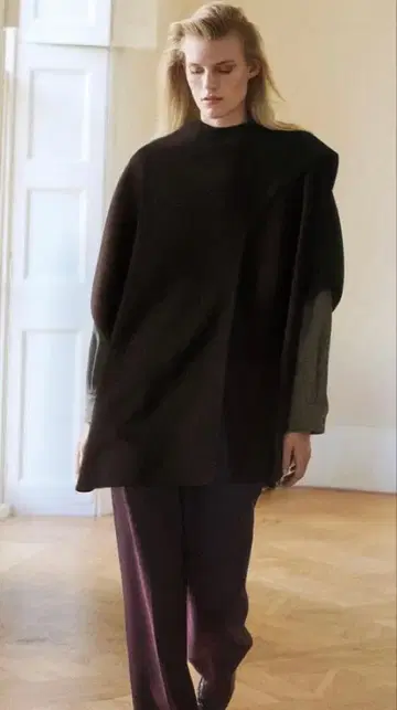 택 포함: 케이프 코스(COS) 브라운