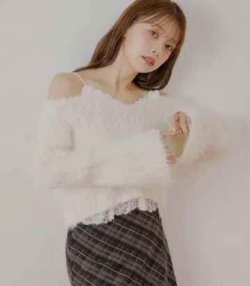 Chico 레이스 도킹 샤기 니트