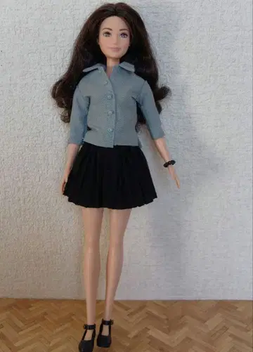 바비 인형용 블루 그레이 셔츠와 플리츠 스커트 옷 갈아입기 세트