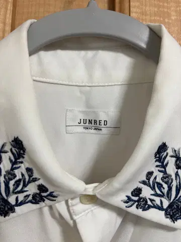 JUNRed 준레드 꽃무늬 셔츠