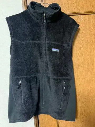 Patagonia 블랙 플리스 베스트