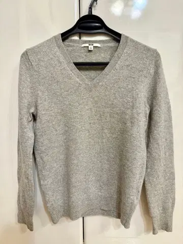 UNIQLO 그레이 V넥 스웨터 M 캐시미어 100% 3