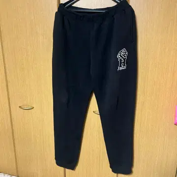 Hustle Unity 블랙 조거 팬츠