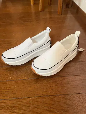 세븐 페어리 전설의 스니커즈 24.0