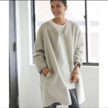 개럴개런트 페이크 무스탕 코트