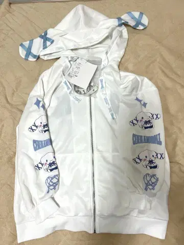 돈키 한정판 시나몬 풀 집업 후드티 새상품 서브컬처 계열 화이트