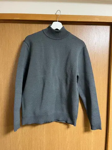 PUBLIC TOKYO 그레이 터틀넥 니트 스웨터