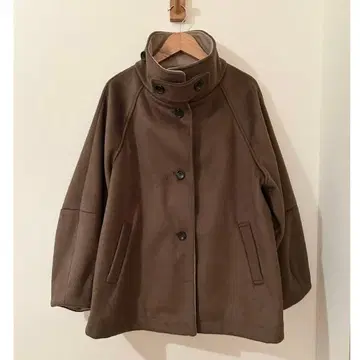 새상품급 A DAY IN THE LIFE 코쿤 슬리브 코트 모카