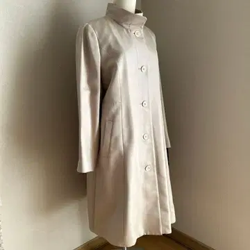 새상품, 미사용 레리안 코트 실크 100% 베이지 13+ 사이즈