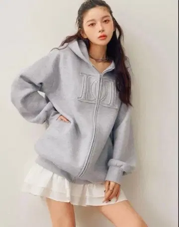 darich 다리치 아플리케 DD 로고 후드티 그레이