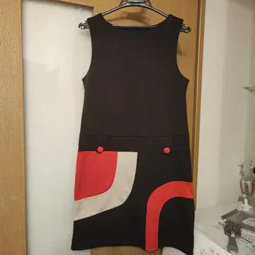 모즈 슬리브리스 미니 원피스 컬러 블록