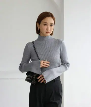 봉쥬르 사간 슬릿 슬리브 프티 하이넥 니트 다나카 리나 그레이