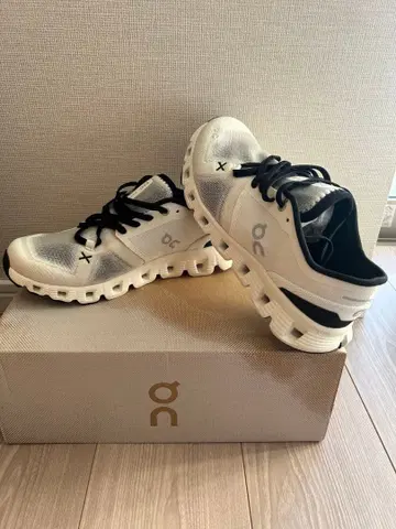 On 러닝화 cloud X 3 화이트 24cm