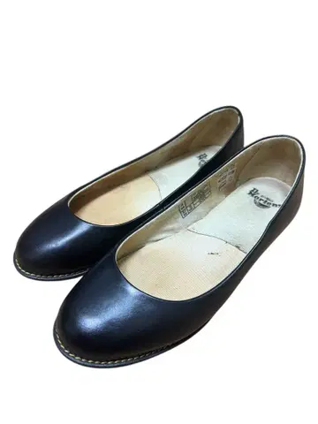 Dr.martin 닥터마틴 가죽 플랫슈즈 블랙 US6