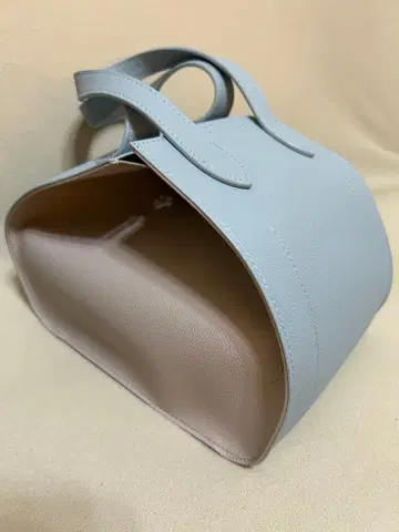 [ 새상품 ] 핸드백 스퀘어형 바닥이 넓은