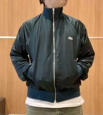 새상품 LACOSTE 새틴 자켓 빔즈 별주 S 사이즈