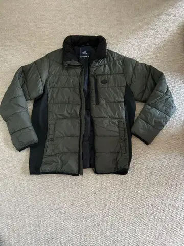 올리브 그린 M 다운 자켓