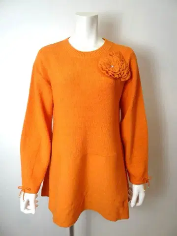 슈퍼 뷰티 가슴 부분 모티브 퍼프 슬리브 니트 튜닉