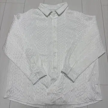 화이트 케이블 니트풍 긴팔 셔츠