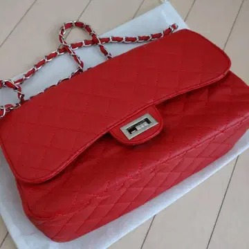 레드 퀼팅 숄더백