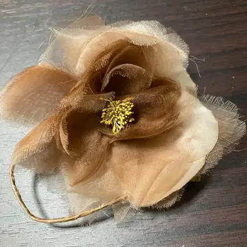 나카무라 무츠코 선생님 작 쉬폰 꽃 모티브 브로치 베이지 약 10cm