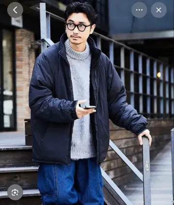 다운 자켓 블랙 네이비 L 사이즈 상당