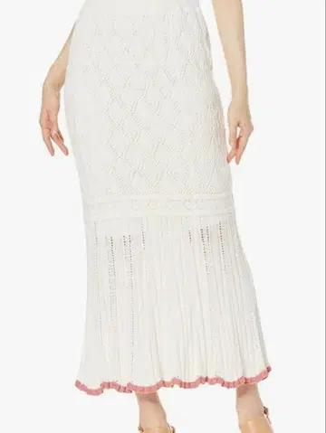 FUR FUR (퍼퍼) 화이트 니트 스커트