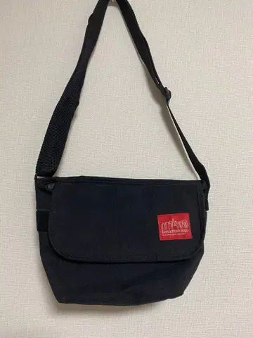 맨해튼패시지 숄더백 블랙