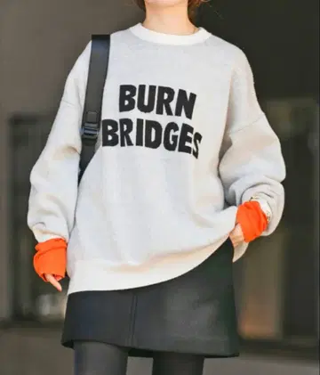 Spick and Span 더블 자카드 로고 니트