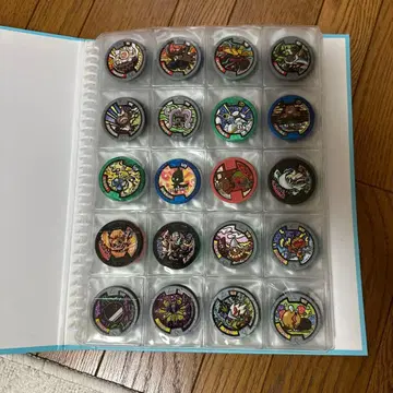 요괴 메달 세트 ( 약 100개 )